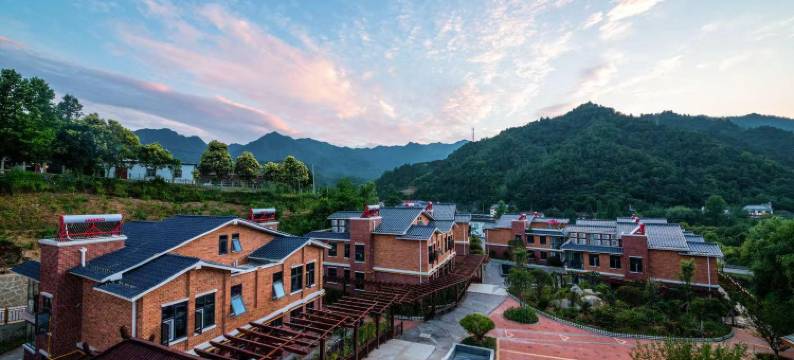 留坝紫柏康养酒店图片