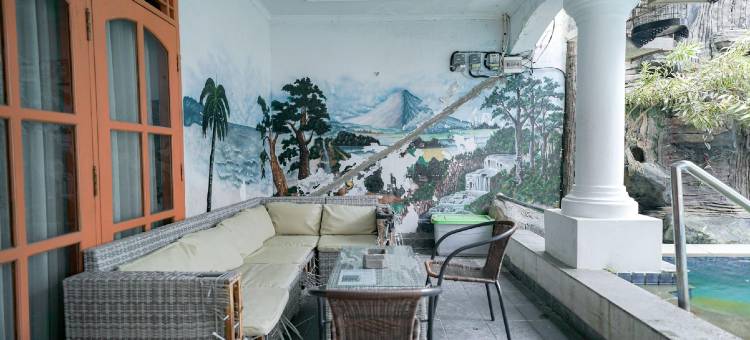 红多兹伊斯兰酒店-近庞卡克收费出口(RedDoorz Syariah Near Exit Toll Puncak)图片