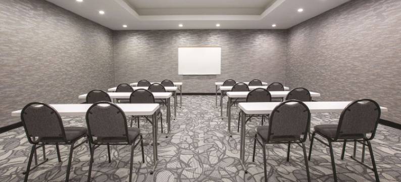 阿马里洛机场拉昆塔温德姆套房酒店(La Quinta Inn & Suites by Wyndham Amarillo Airport)图片