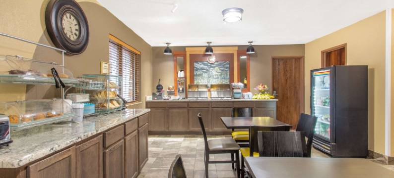 德拉菲尔德美吟温德姆酒店(AmericInn by Wyndham Delafield)图片