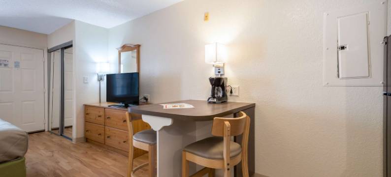 格鲁吉亚德卢斯- 亚特兰大 - 格温奈特广场 6 号开放式客房酒店(Studio 6 Extended Stay - Duluth, GA - Atlanta - Gwinnett Place)图片