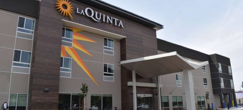 圣贝纳迪诺拉昆塔温德姆套房酒店(La Quinta Inn & Suites by Wyndham San Bernardino)图片