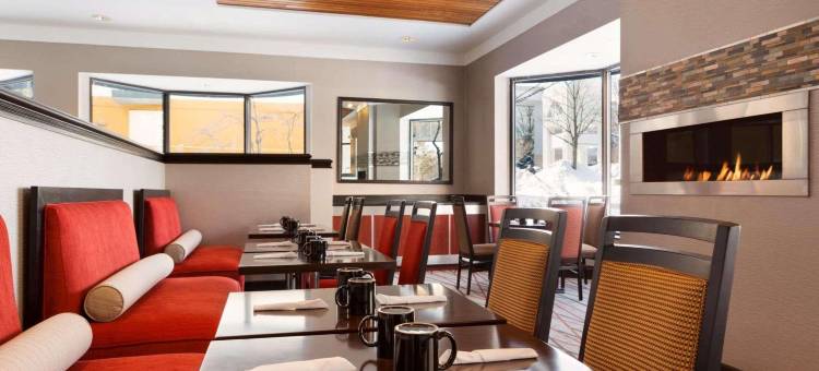 阿克伦/费尔劳恩丽笙酒店(Radisson Akron-Fairlawn Copley)图片