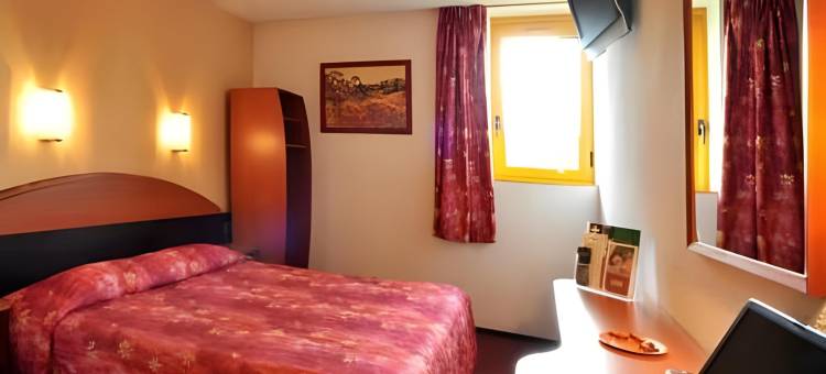 宜必思快捷克莱蒙费朗兰德布雷泽机场酒店(Ibis Budget Clermont-Ferrand le Brézet Aéroport)图片