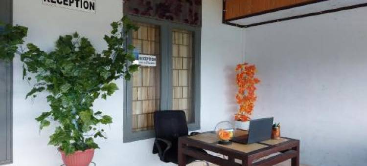 OYO 酒店阿尔阿沙尔旅馆靠近阿西尔乌拜小吃店(Hotel O Penginapan Al-AsharNearWarung Acil Ubai)图片