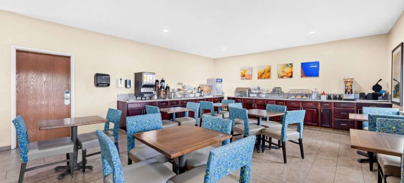 普韦布洛舒适套房酒店(Comfort Inn & Suites Pueblo)图片