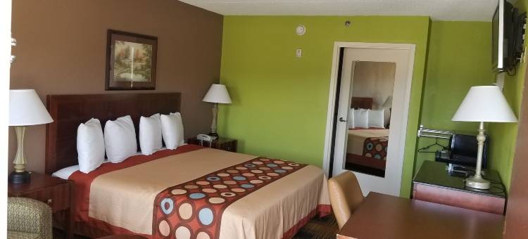 卢瑟格伦国王自治区速8酒店(Super 8 by Wyndham Ruther Glen Kings Dominion Area)图片