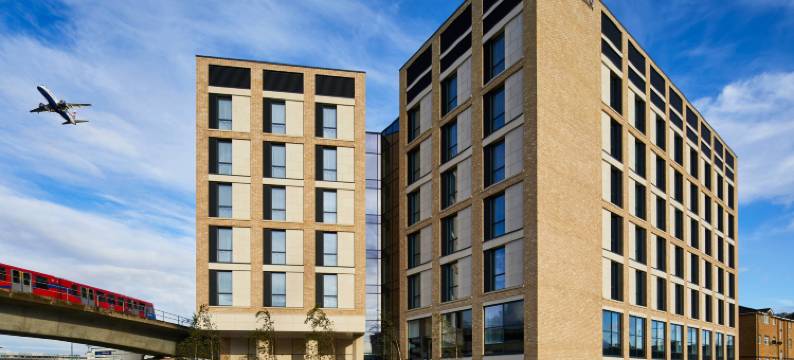 伦敦城市机场万怡酒店(Courtyard London City Airport)图片