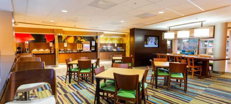 贝城万枫酒店及套房(Fairfield Inn & Suites Bay City)图片