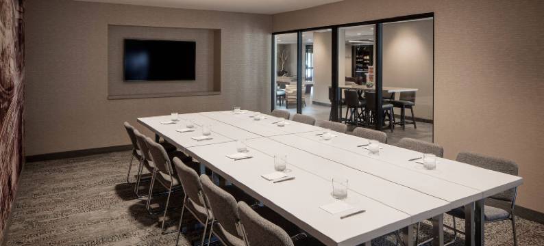 弗洛伦斯辛辛那提机场南万怡酒店(Courtyard Cincinnati Airport South/Florence)图片