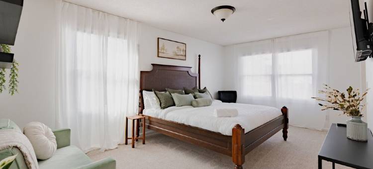 Sweet Retreat W/ 2 King Rooms - Pet & Family Friendly! Fenced in yard图片