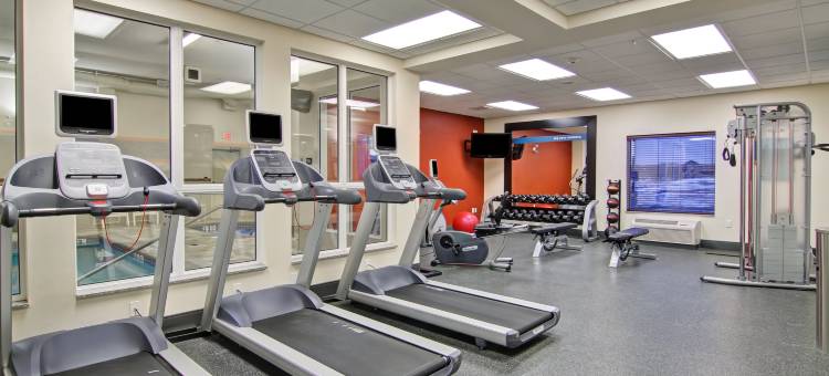 雷德迪尔希尔顿欢朋套房酒店(Hampton Inn & Suites by Hilton Red Deer)图片