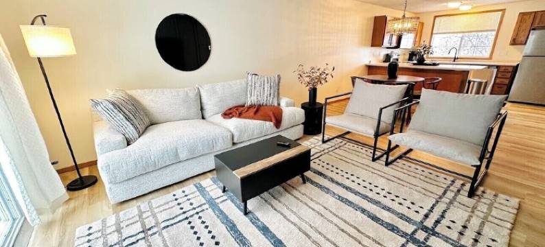 NEW - Great Location - Family Friendly - Garage - Spacious图片