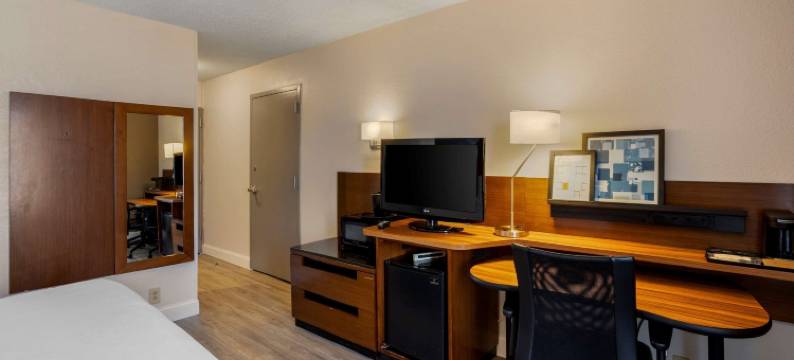 舒适套房酒店-芒特劳雷尔-费城(Comfort Inn & Suites Mt Laurel-Philadelphia)图片