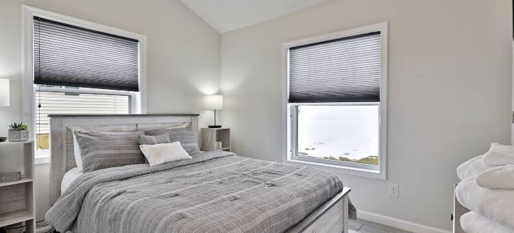 Rutland隐藏的瑰宝，靠近各处，翻新的两卧室一卫度假屋(Rutland's Hidden Gem: 2 Br/1ba Renovated Home Close to Everything 2 Bedroom Home)图片