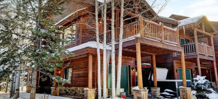 Breathtaking Mountain Views and Private Hot Tub - Luxurious Chalet Retreat图片