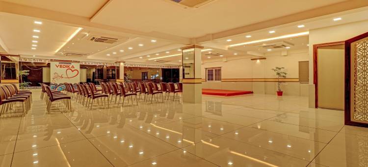 Treebo 彩虹大酒店(Treebo Rainbow Grand)图片