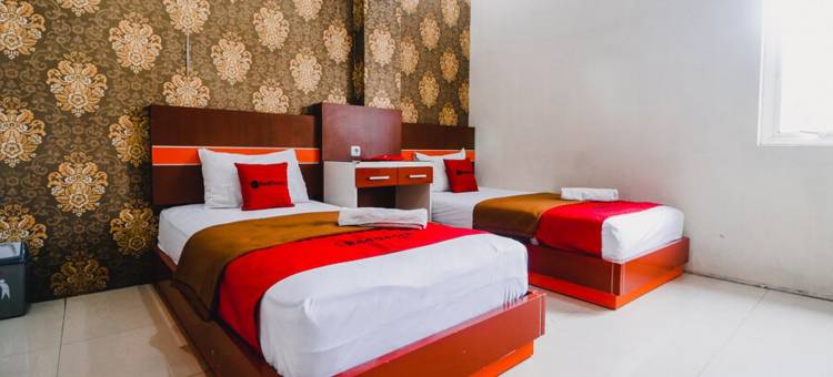 RedDoorz Plus @ Grand City Inn Makassar图片