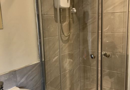 Eazzzy Rooms Corby Hotel Overview