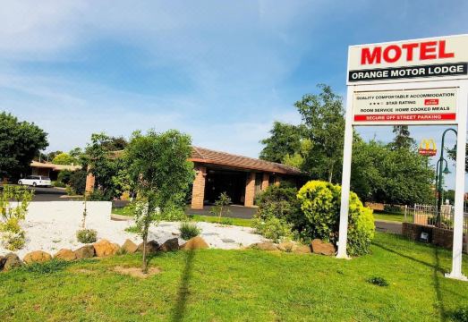 Orange Motor Lodge Hotel Overview