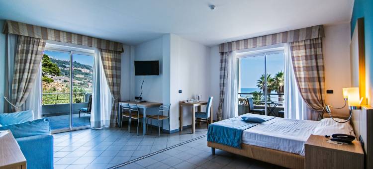 阿蕾佳依玛莉娜住宅酒店(Aregai Marina Hotel & Residence)图片