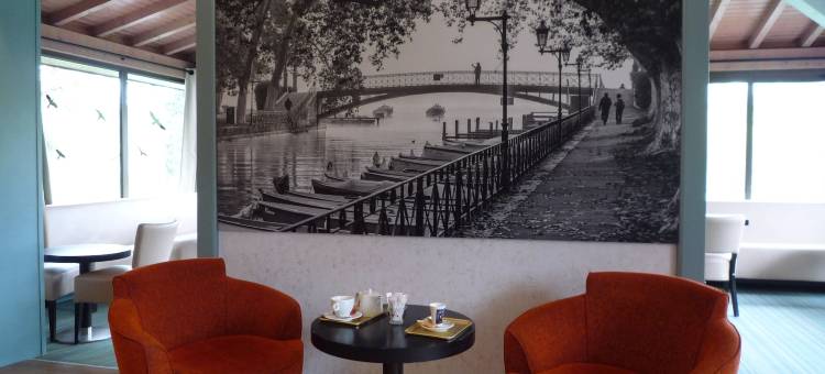 圣朱利安昂热内瓦原生酒店(The Originals City, Hôtel Rey du Mont Sion, Saint-Julien-en-Genevois Sud)图片