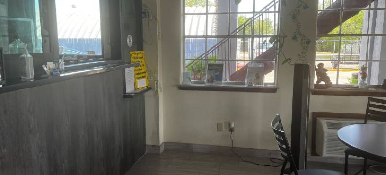 拉马克-得克萨斯城区速8酒店(Super 8 by Wyndham la Marque TX/Texas City Area)图片