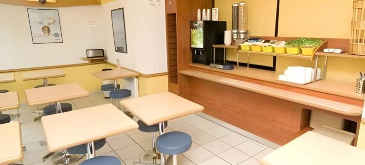 圣布里厄伊费尼亚克宜必思快捷酒店(Ibis Budget Saint-Brieuc Yffiniac)图片