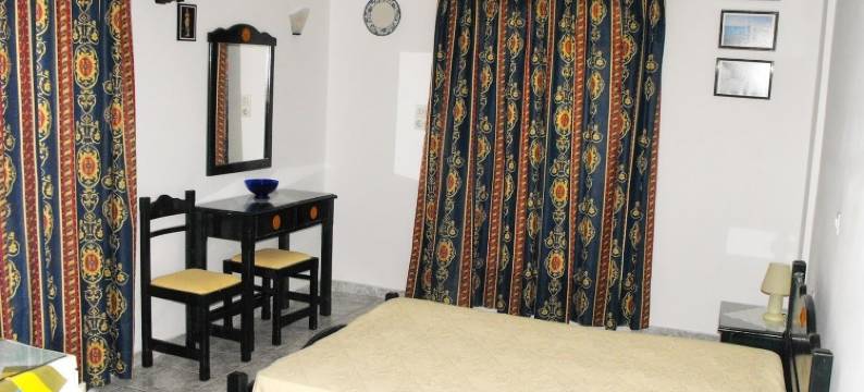 安娜齐西莫斯酒店(Anna Zisimos)图片