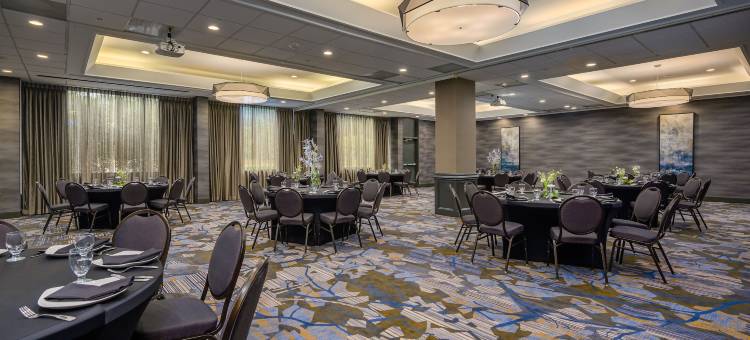 罗利市中心希尔顿逸林酒店(DoubleTree by Hilton Raleigh Midtown)图片