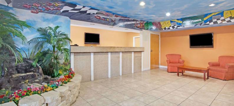 代托纳比奇速8酒店(Super 8 by Wyndham Daytona Beach)图片