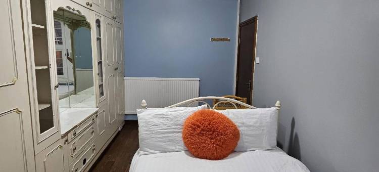 斯努兹登韦尔斯利酒店-近斯劳车站(SnoozeDen Wellesley – Near to Slough Station)图片