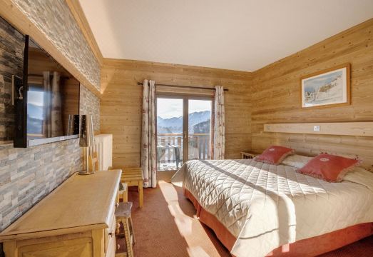 Le Castillan Hotel Overview