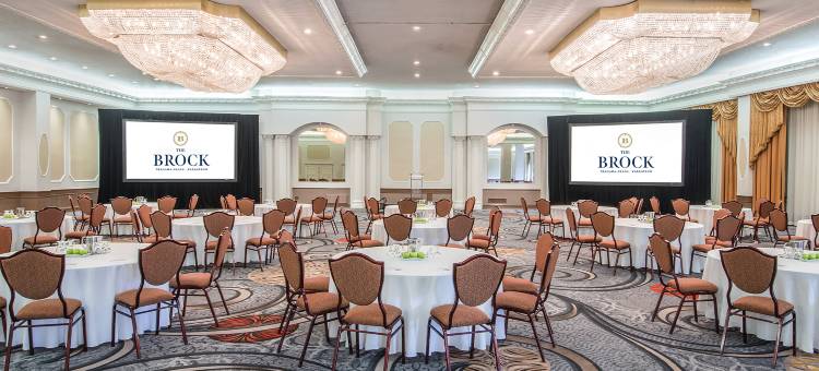 尼亚加拉瀑布·瀑布景观布罗克酒店(希尔顿启缤精选酒店 )(THE BROCK NIAGARA FALLS FALLSVIEW, TAPESTRY BY HILTON)图片