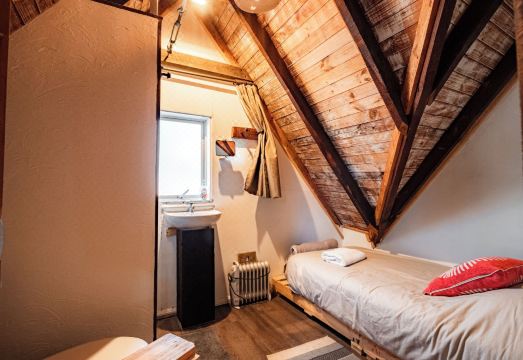 Rustika Bed and Breakfast Hotel Overview