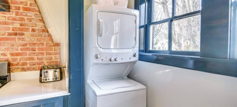 明亮的格洛斯特豪斯，带私人阳台！(Radiant Gloucester House w/ Private Porch!)图片