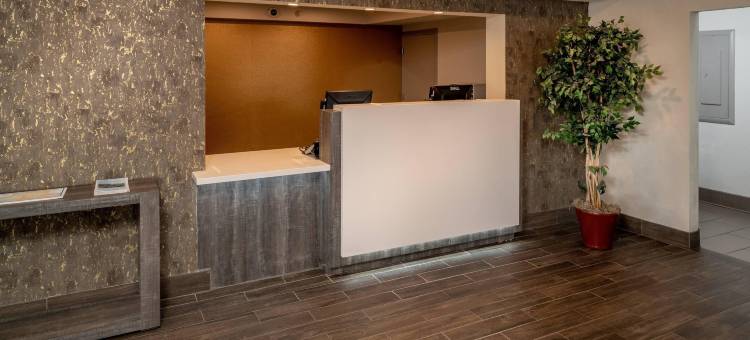 贝克利凯隆波因特酒店(Clarion Pointe Beckley)图片