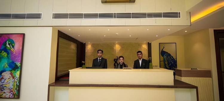 乌代布尔的Justa Ssatva度假村和会议中心(Justa Ssatva Resort, Udaipur)图片