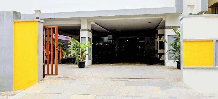 Fabhotel R3 Atmos 酒店(Fabhotel R3 Atmos)图片