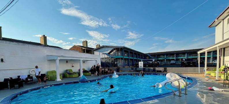 R 晚星套房酒店(R Nite Star Inn and Suites -Home of the Cowboys & Rangers)图片