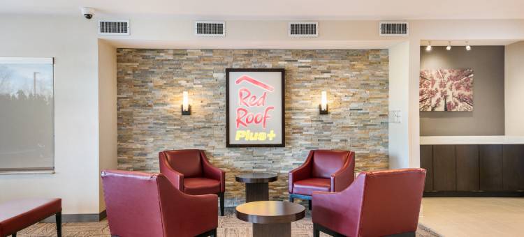 波士顿洛根红顶Plus酒店(Red Roof Plus+ Boston - Logan)图片