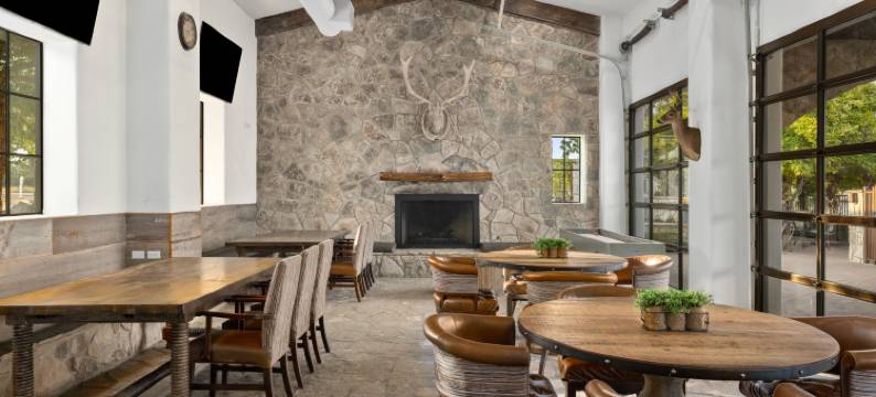 沃尔德马克狩猎史黛博春季度假村(WorldMark Hunt – Stablewood Springs Resort)图片