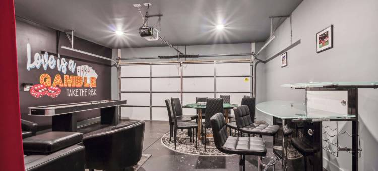 靠近市中心的带屋顶游戏室的私人住宅(Private Home w Rooftop Game Room Near Downtown)图片