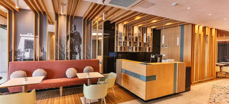 Carine Hotel Centar图片