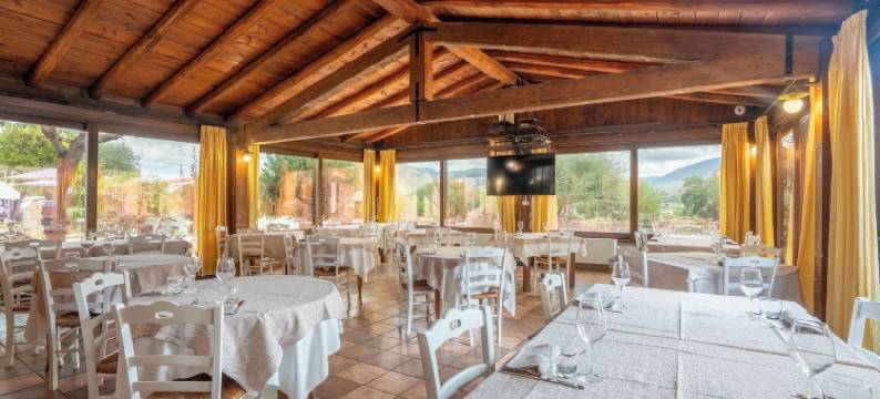 蒙蒂路育酒店(Hotel Montiruju)图片