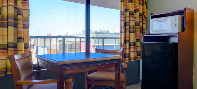 罗德威酒店(Capital O Travelers Inn Lawton Fort Sill)图片