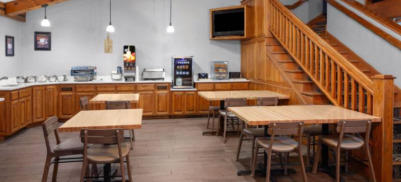 格林湾西美吟温德姆酒店(AmericInn by Wyndham Green Bay West)图片