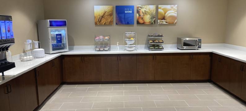 米德兰西舒适套房酒店(Comfort Suites Midland West)图片