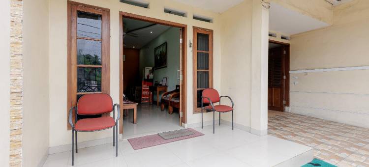 红多兹伊斯兰酒店-近格兰德科塔宾唐(RedDoorz Syariah Near Grand Kota Bintang)图片