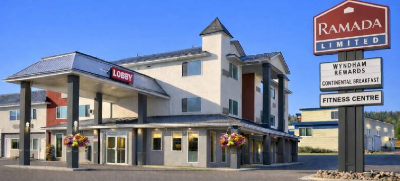 温德姆100英里华美达酒店(Ramada by Wyndham 100 Mile House)图片